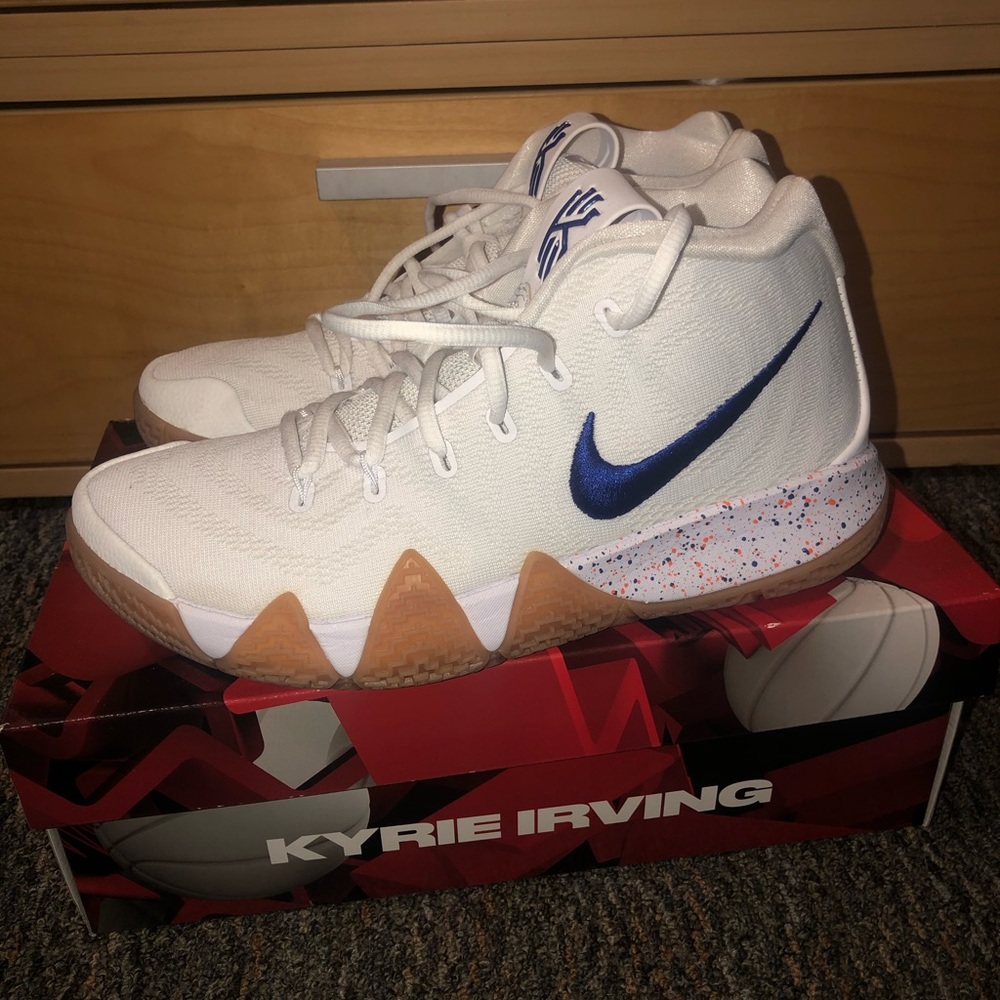 Nike Kyrie 4’s - Uncle Drew Nike Mens Basketball